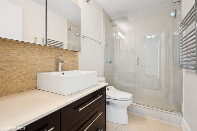 $525,000 | 195 North Harbor Drive, Unit 2908, Chicago, IL 60601