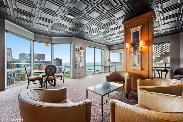 $525,000 | 195 North Harbor Drive, Unit 2908, Chicago, IL 60601