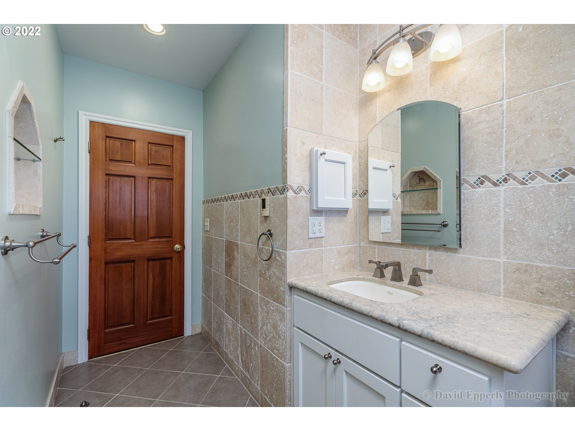 33986 Pittsburg Road St. Helens, OR 97051 - Photo 13 of 32 Bathroom