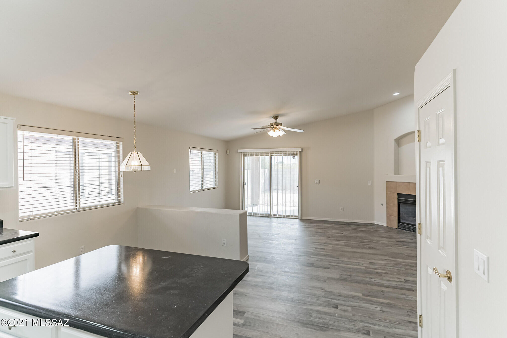 8265 South Bainbridge Road Tucson, AZ 85747 - Photo 6 of 25 Gallery Image 6