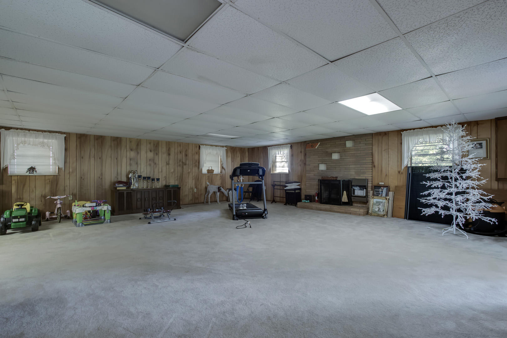 1038 Kirk Road Greenback, TN 37742 - Photo 24 of 40 24_KirkRoad_1038_Family01