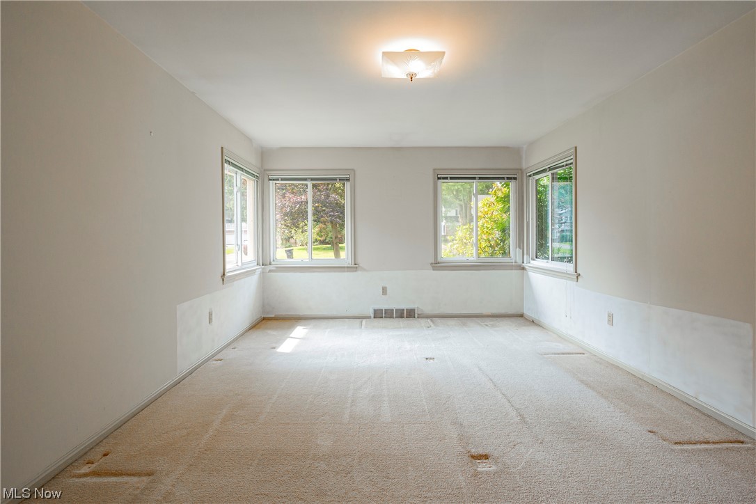 843 Mentor Road Akron, OH 44303 - Photo 18 of 33