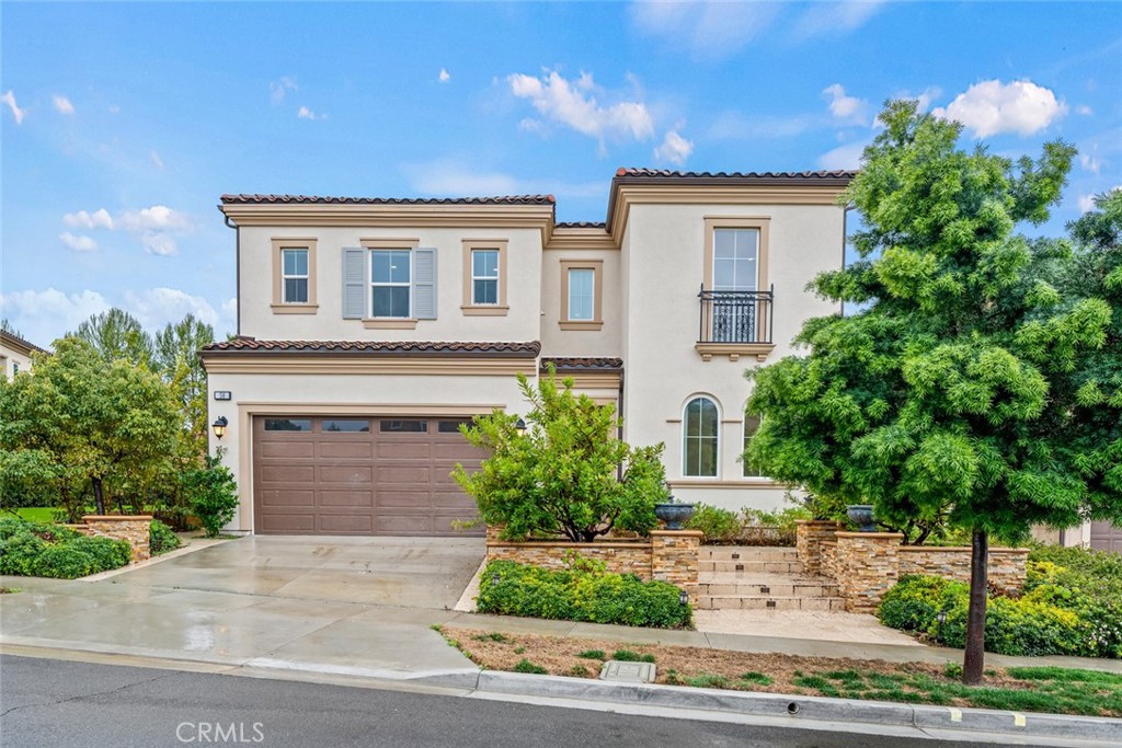 a front view of house with yard