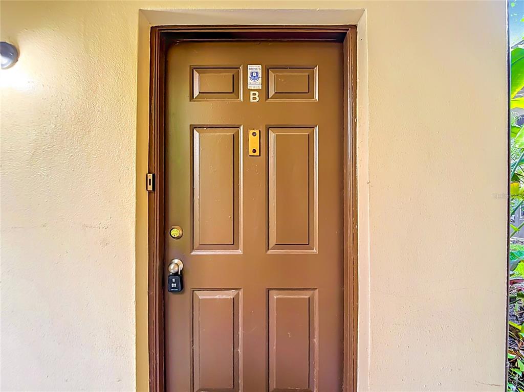11805 Raintree Lake Lane, Unit B Temple Terrace, FL 33617 - Photo 5 of 35