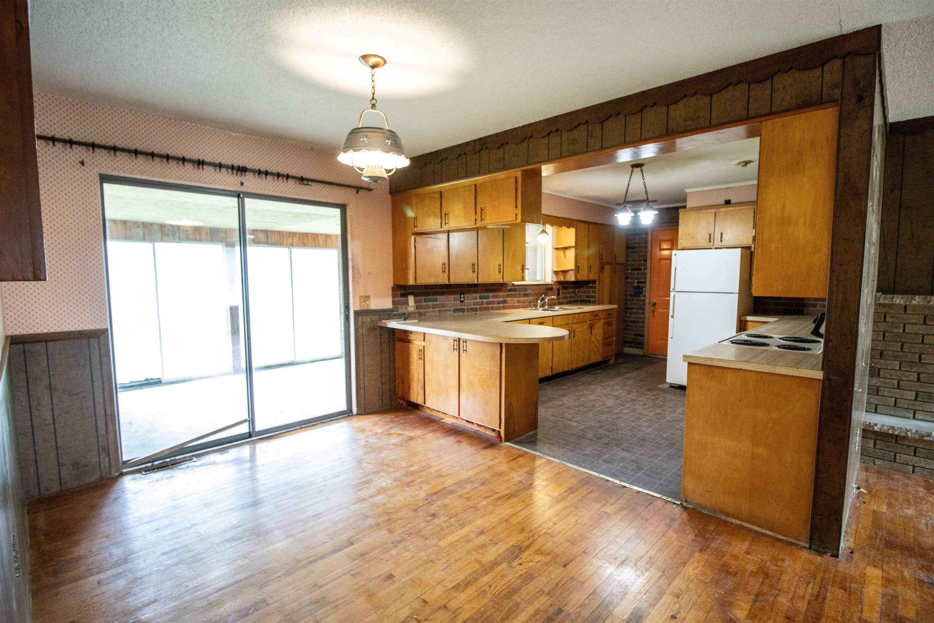 11140 Clio Road Clio, MI 48420 - Photo 6 of 33 50139780-ab024f49-92b6-493d-809b-3eb574b18136.JPG