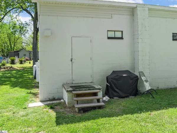 $175,000 | 701 Union Highway, Cross Anchor, SC 29335