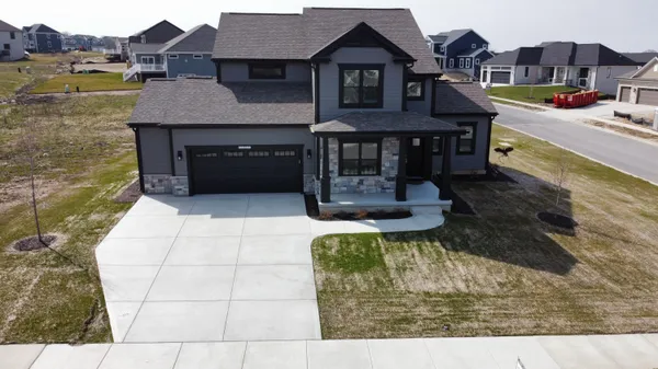 $749,900 | W206-n5693 Muirfield Drive, Menomonee Falls, WI 53051