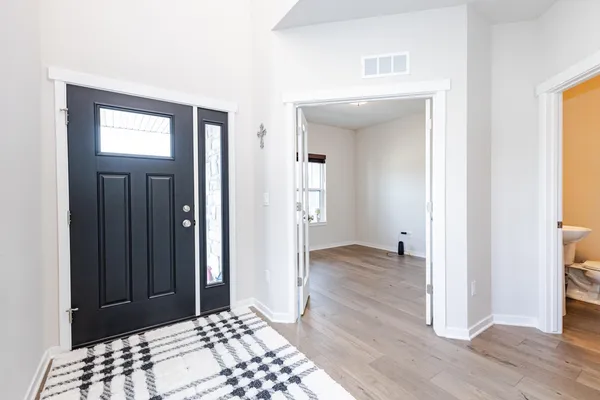 $749,900 | W206-n5693 Muirfield Drive, Menomonee Falls, WI 53051