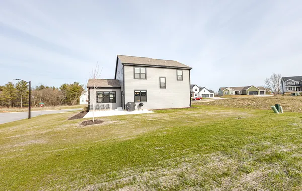 $749,900 | W206-n5693 Muirfield Drive, Menomonee Falls, WI 53051