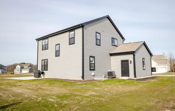 $749,900 | W206-n5693 Muirfield Drive, Menomonee Falls, WI 53051