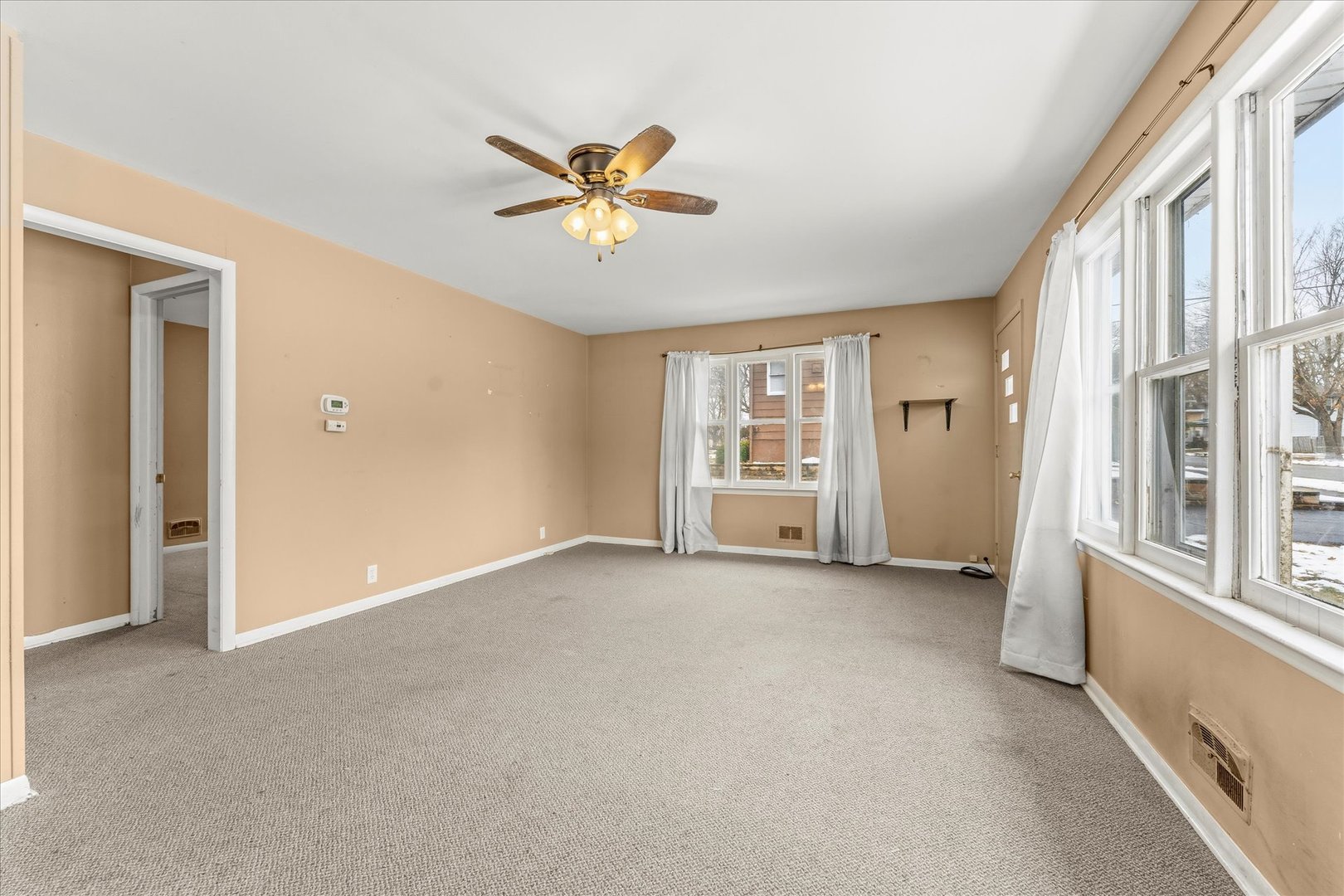 233 East Morris Street Bement, IL 61813 - Photo 6 of 17