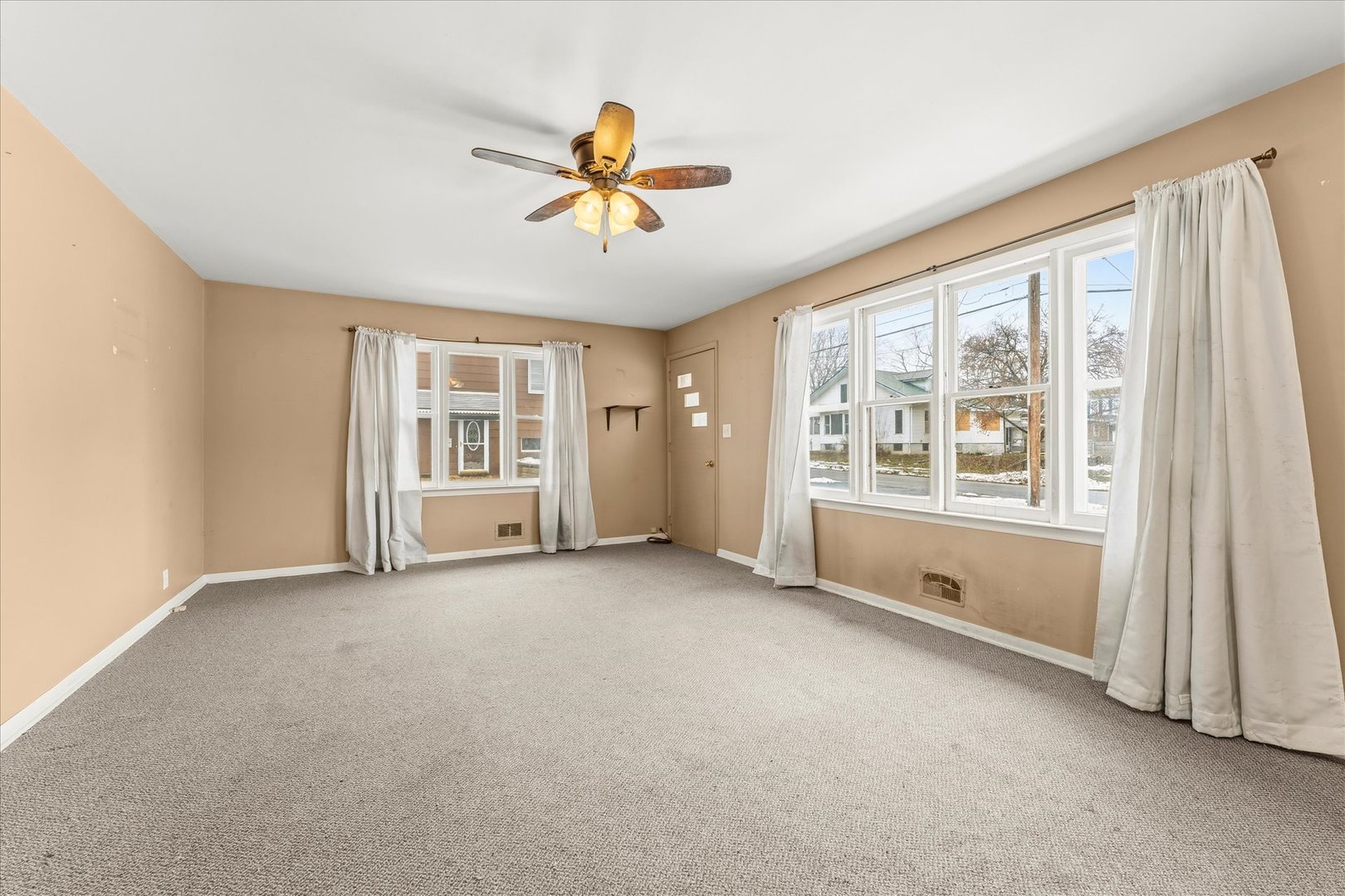 233 East Morris Street Bement, IL 61813 - Photo 7 of 17