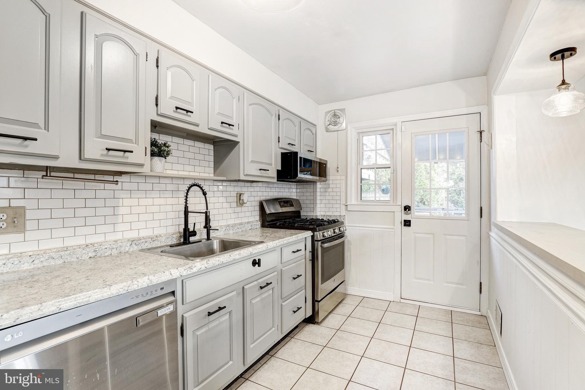 1672 Hardwick Road Towson, MD 21286 - Photo 13 of 42
