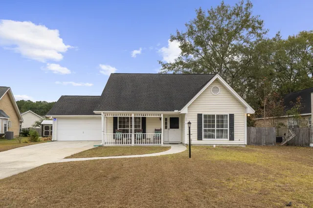 $350,000 | 4014 St Martins Court, Goose Creek, SC 29445
