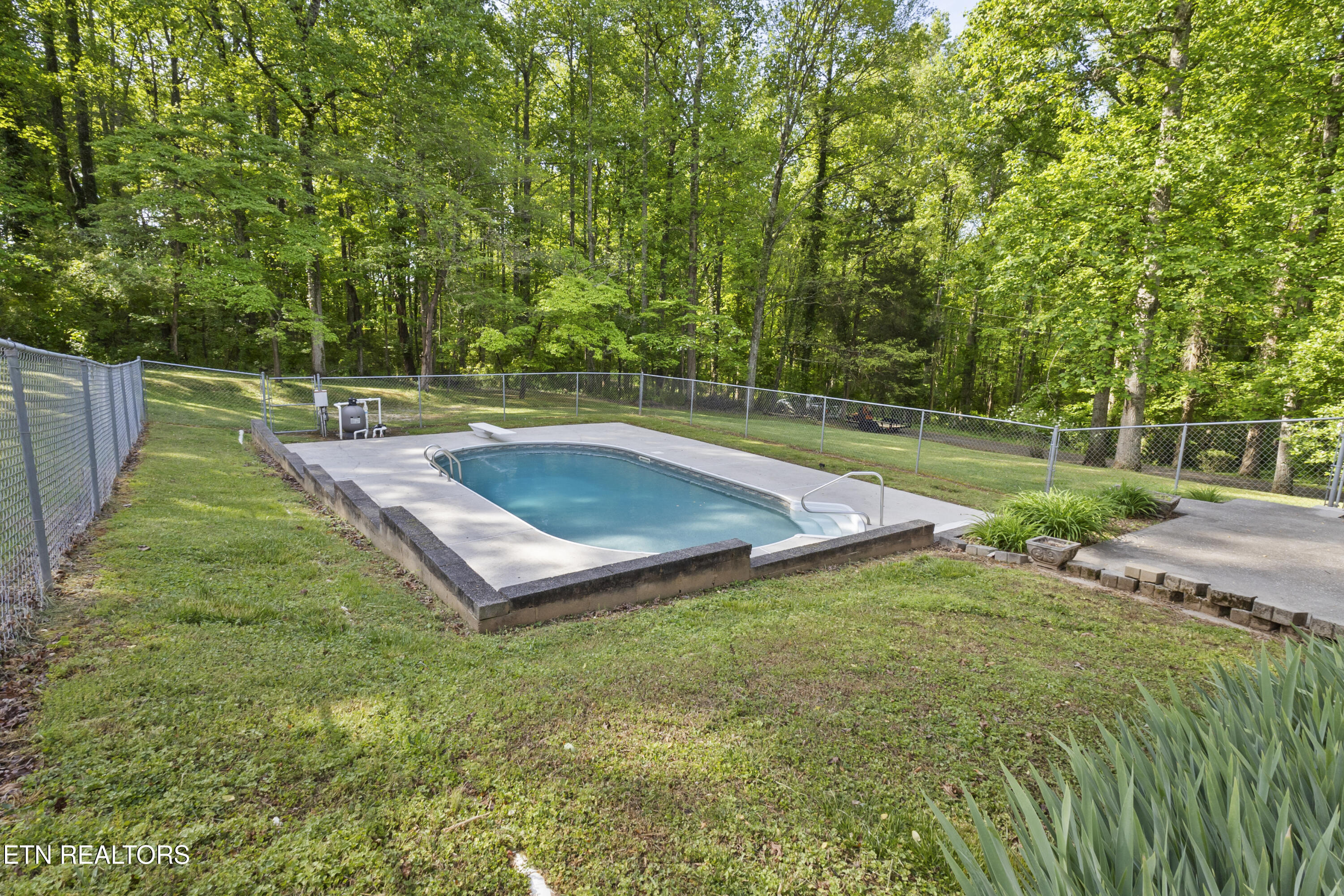 155 Chestnut Hill Road Harriman, TN 37748 - Photo 38 of 38 IMG_1005