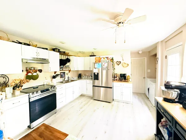 $239,900 | 16944 East 3130 North Road, Alvin, IL 61811