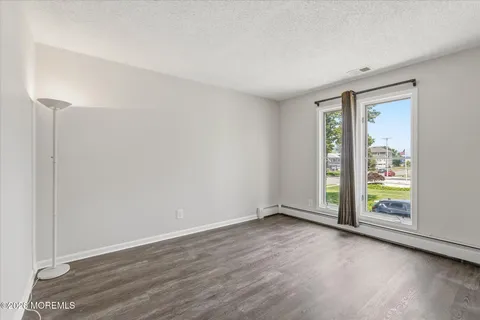 $730,000 | 14 Scheiber Drive, Brick, NJ 08723