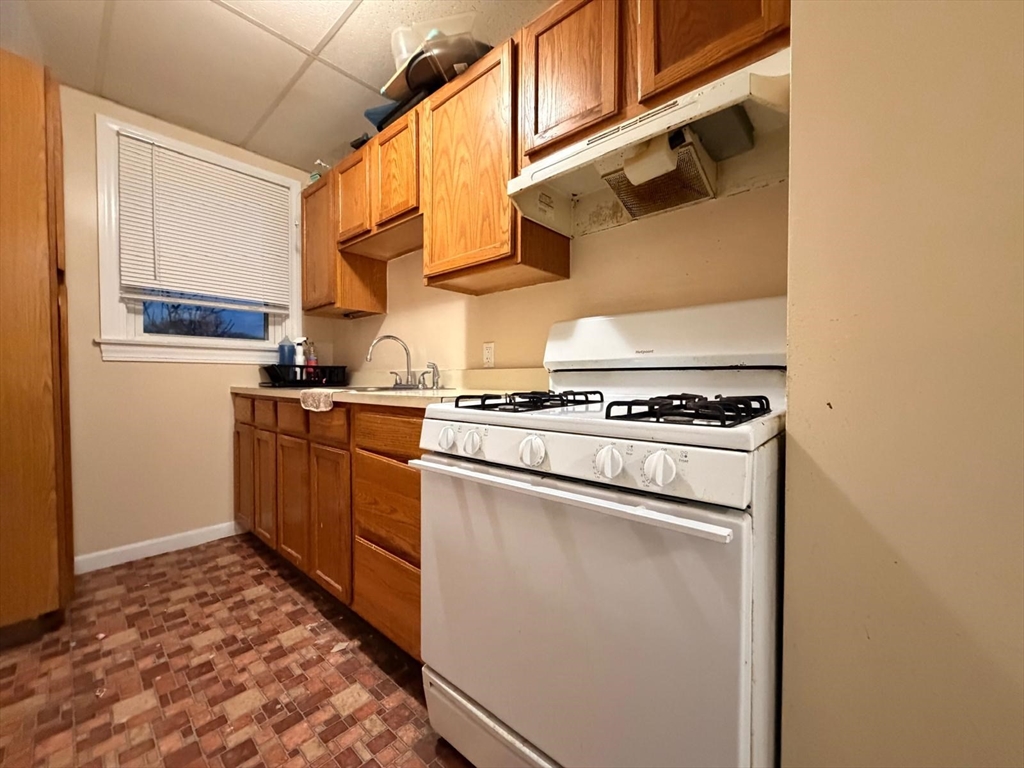 456 County Street, Unit 2 Fall River, MA 02723 - Photo 15 of 24