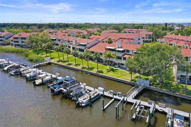 $725,000 | 2363 Hanover Drive, Dunedin, FL 34698