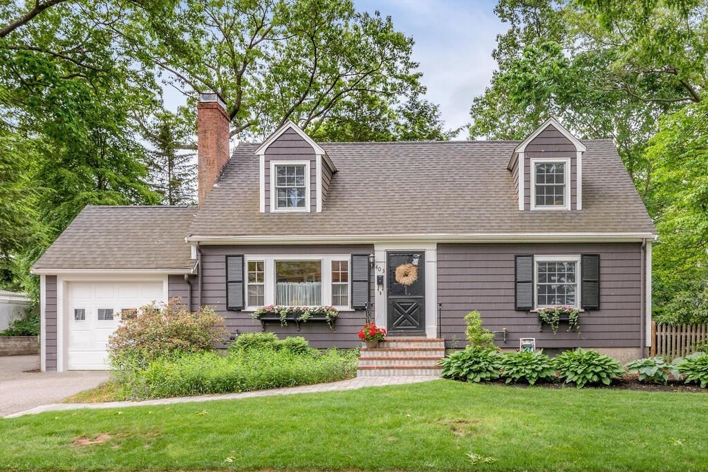 403 Hillcrest Road Needham, MA 02492 - Photo 1 of 35