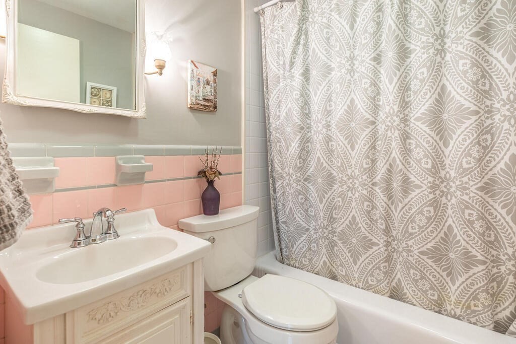 403 Hillcrest Road Needham, MA 02492 - Photo 19 of 35