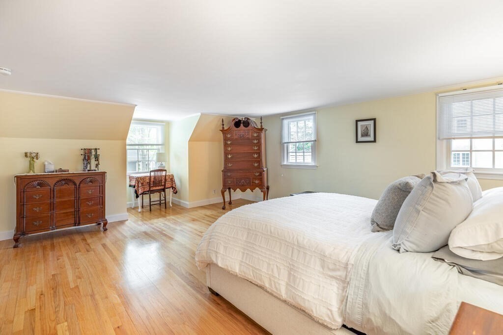 403 Hillcrest Road Needham, MA 02492 - Photo 21 of 35