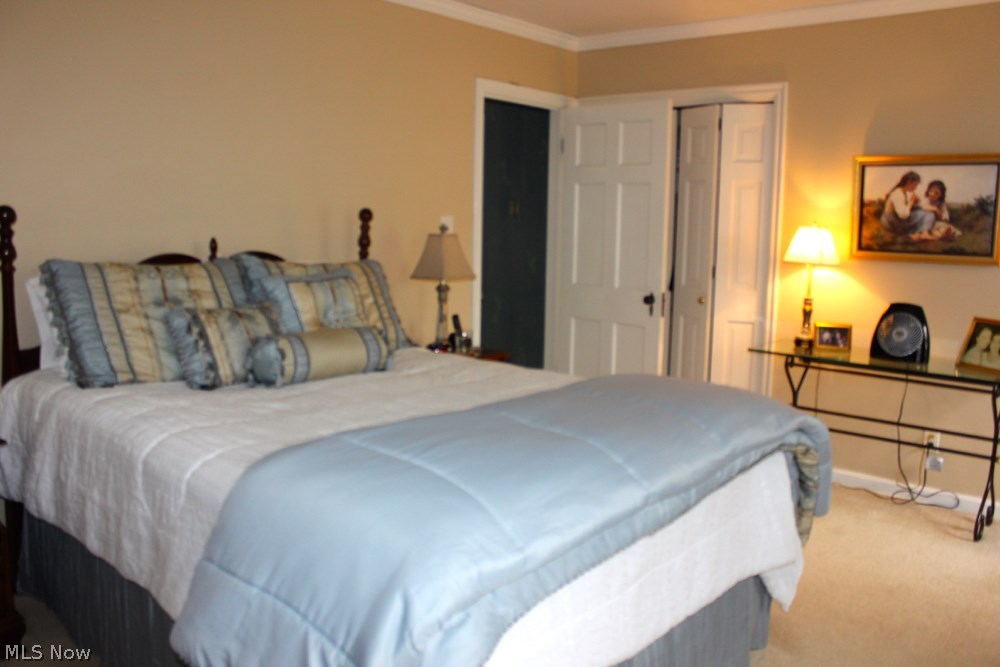 2584 Dysart Road Cleveland, OH 44118 - Photo 16 of 27 Another view of the master bedroom.