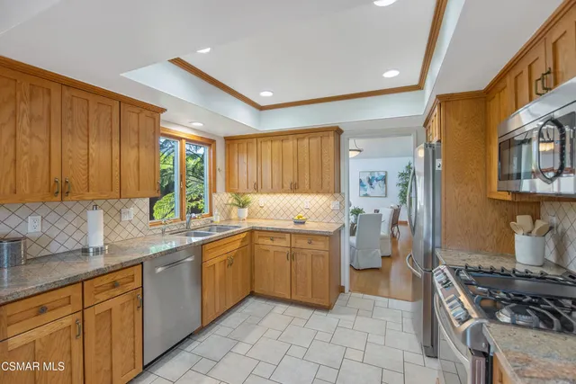 $1,200,000 | 807 Pamela Wood Street, Newbury Park, CA 91320