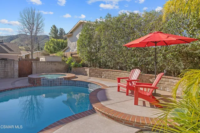 $1,200,000 | 807 Pamela Wood Street, Newbury Park, CA 91320