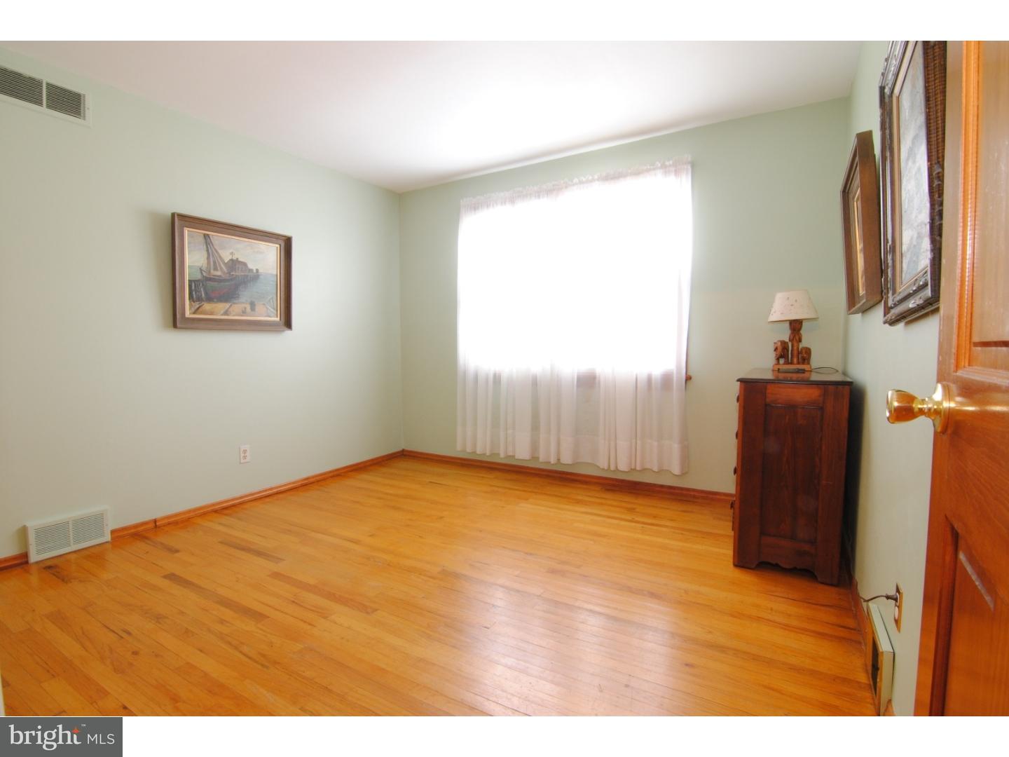 753 Mueller Road Warminster, PA 18974 - Photo 16 of 25 Bedroom 3