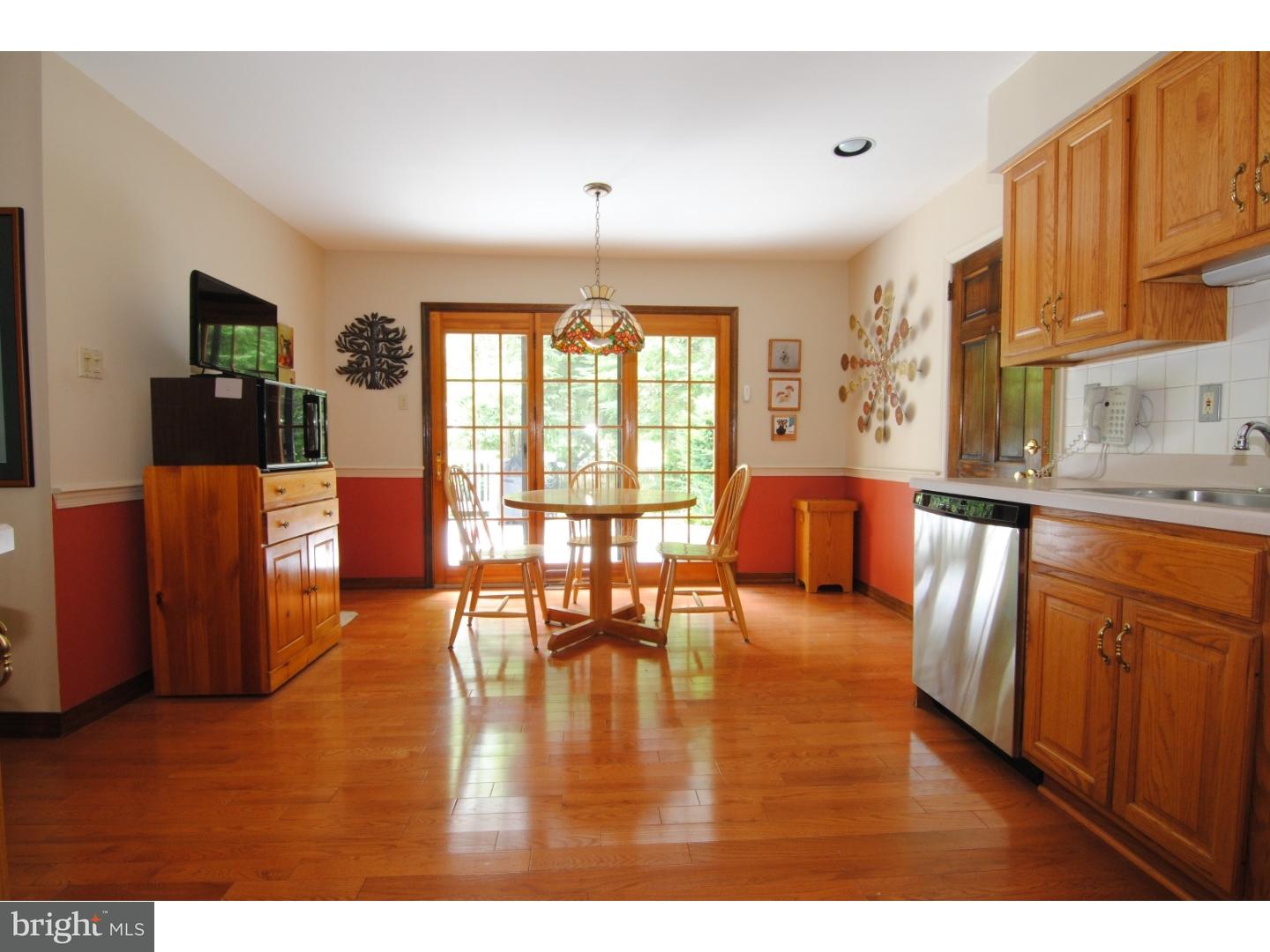 753 Mueller Road Warminster, PA 18974 - Photo 4 of 25 Kitchen