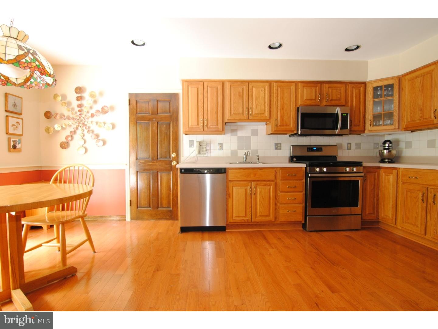 753 Mueller Road Warminster, PA 18974 - Photo 5 of 25 Kitchen