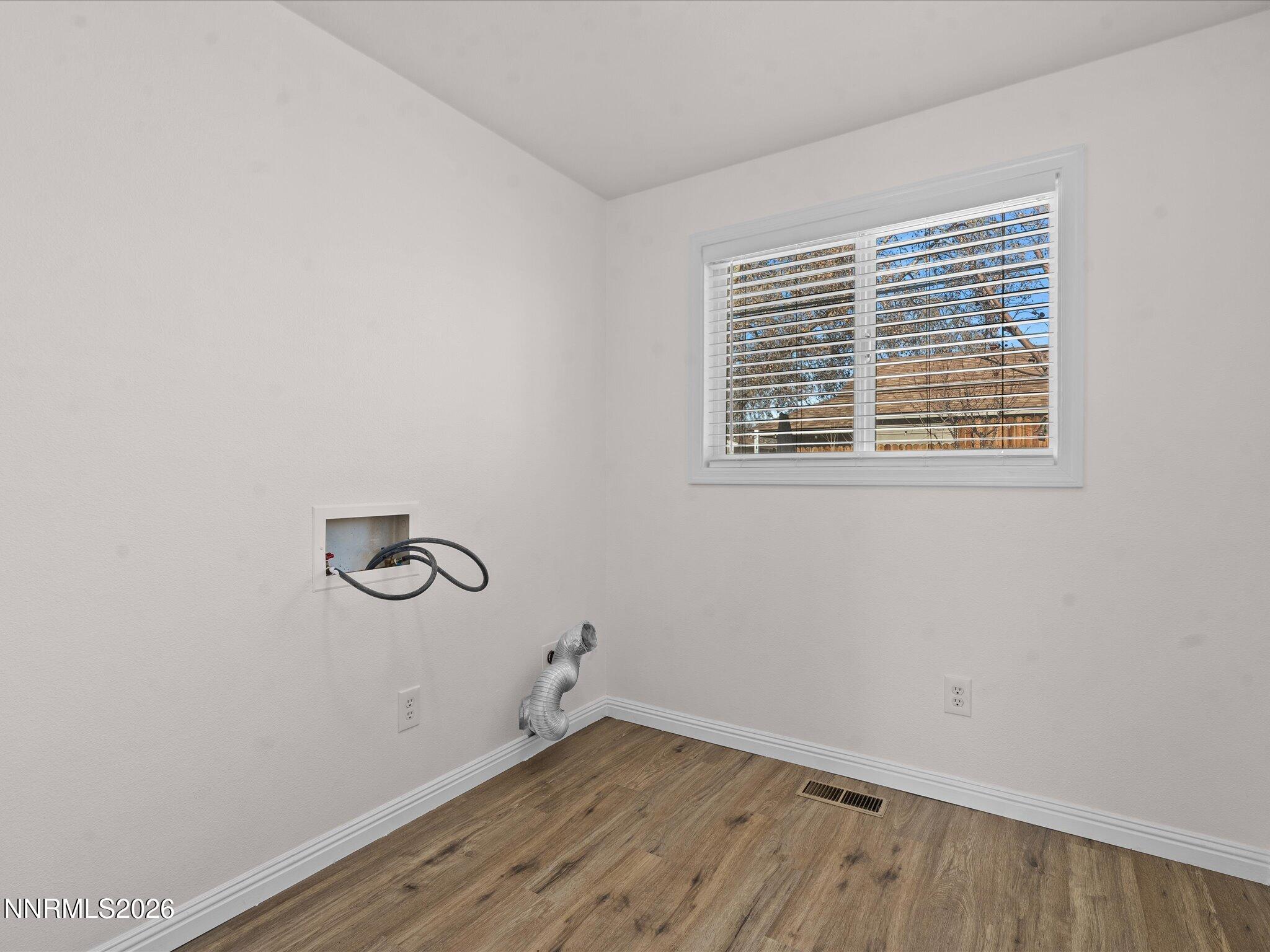 1540 Tyler Way Sparks, NV 89431 - Photo 14 of 35 an empty room with a window