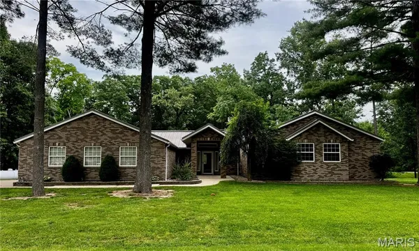 $675,000 | 1330 Deer Creek Road, Greenville, IL 62246