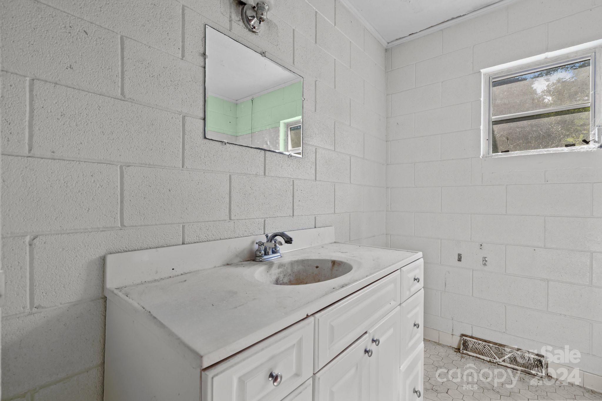 388 Crawford Road Ellerbe, NC 28338 - Photo 10 of 36 Gallery Image 10