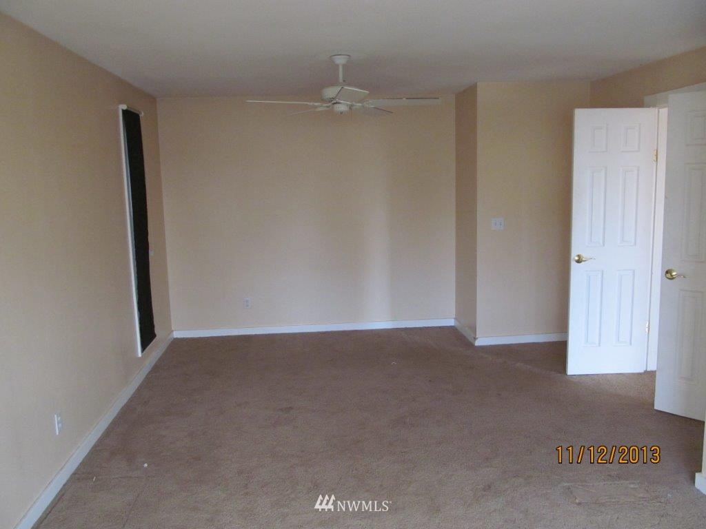 566 Orcas Avenue Northeast Renton, WA 98059 - Photo 12 of 15