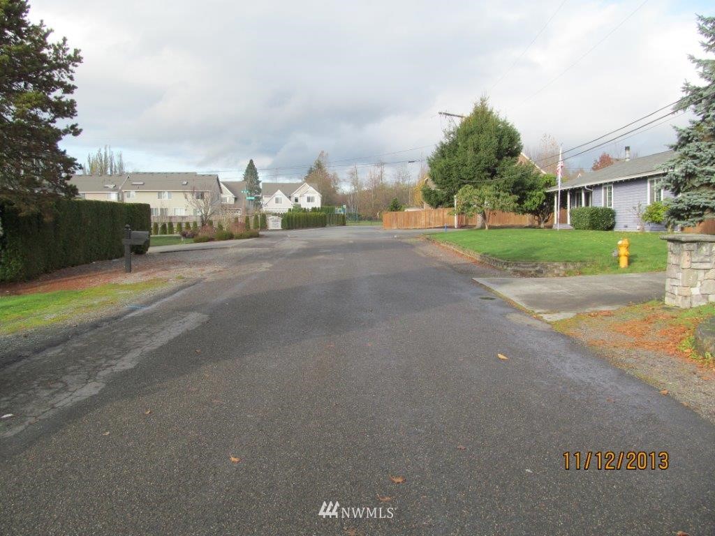 566 Orcas Avenue Northeast Renton, WA 98059 - Photo 14 of 15