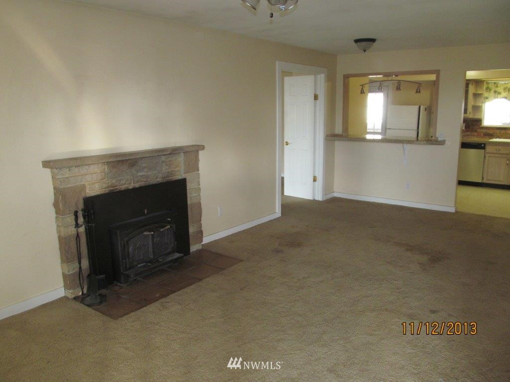 566 Orcas Avenue Northeast Renton, WA 98059 - Photo 4 of 15