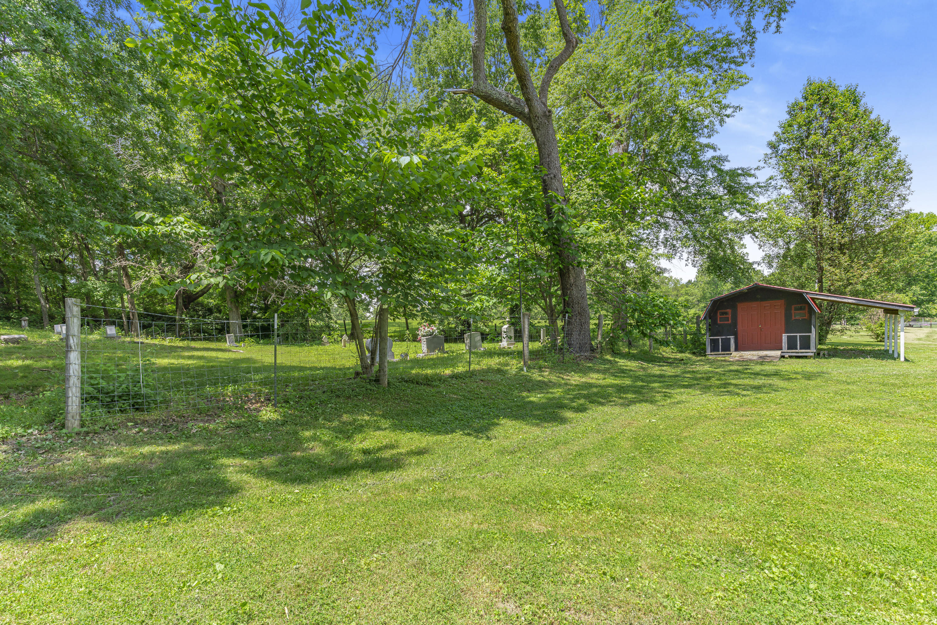 272 East Haiti Road Berea, KY 40403 - Photo 25 of 28 DSC02366