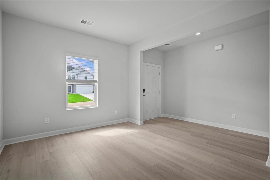 205 Tantalus Street Gray Court, SC 29645 - Photo 6 of 45