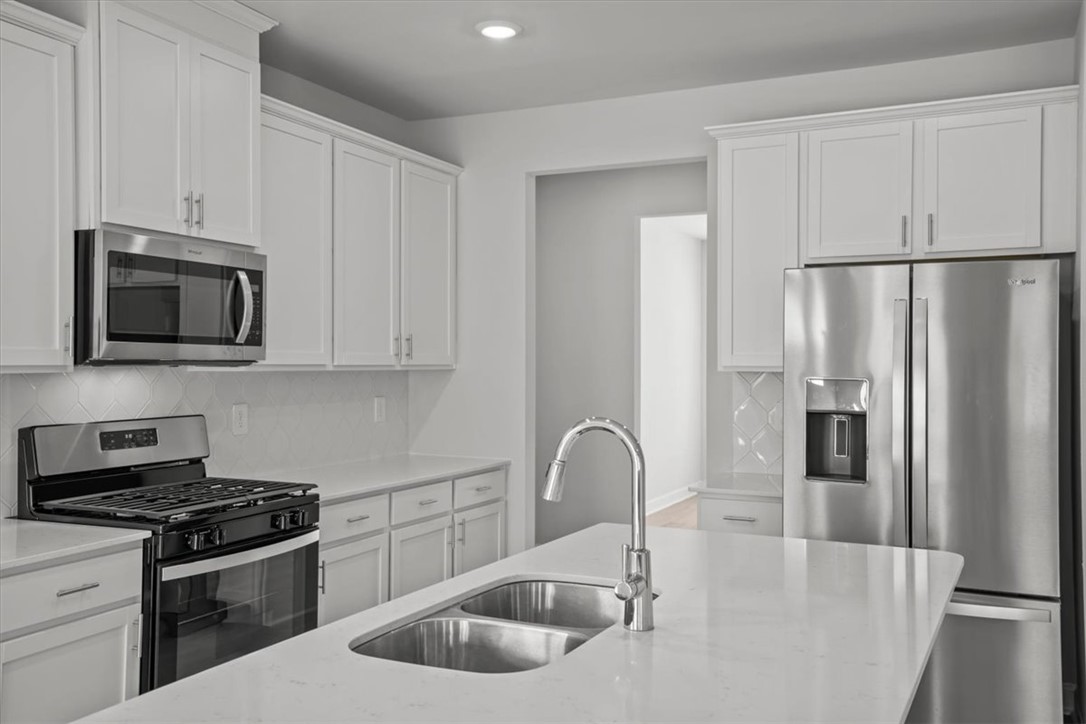 205 Tantalus Street Gray Court, SC 29645 - Photo 10 of 45