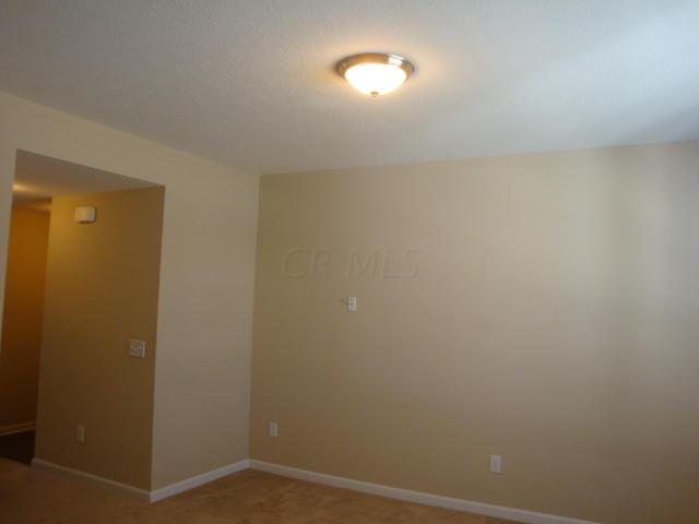 390 Modesta Road Columbus, OH 43213 - Photo 4 of 20