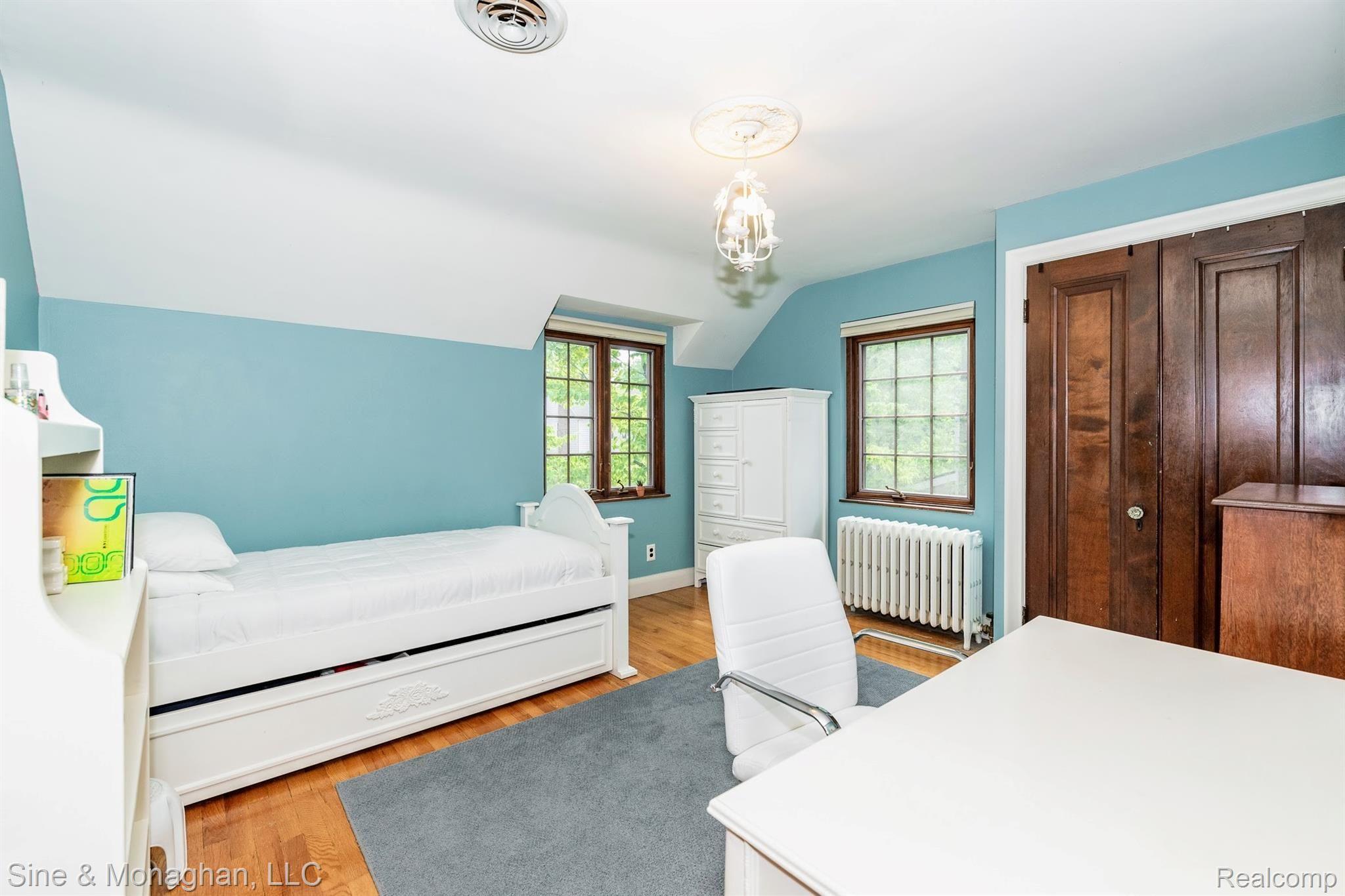 271 McMillan Road Grosse Pointe, MI 48236 - Photo 24 of 40 DSC_0080.jpg