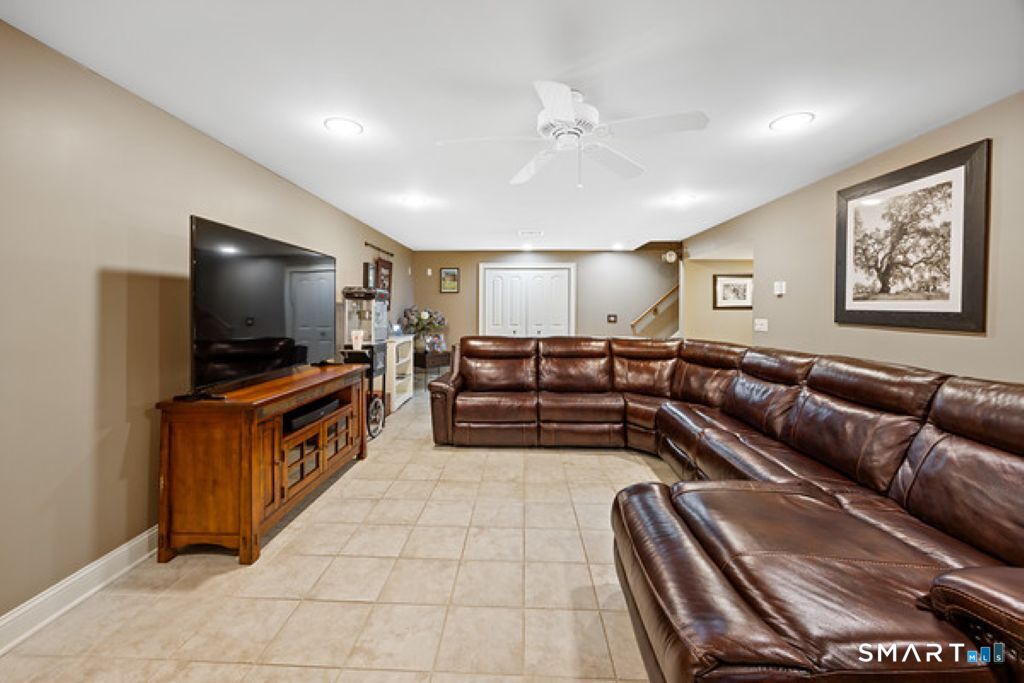 12 Spindle Hill Road, Unit 5E Wolcott, CT 06716 - Photo 23 of 41