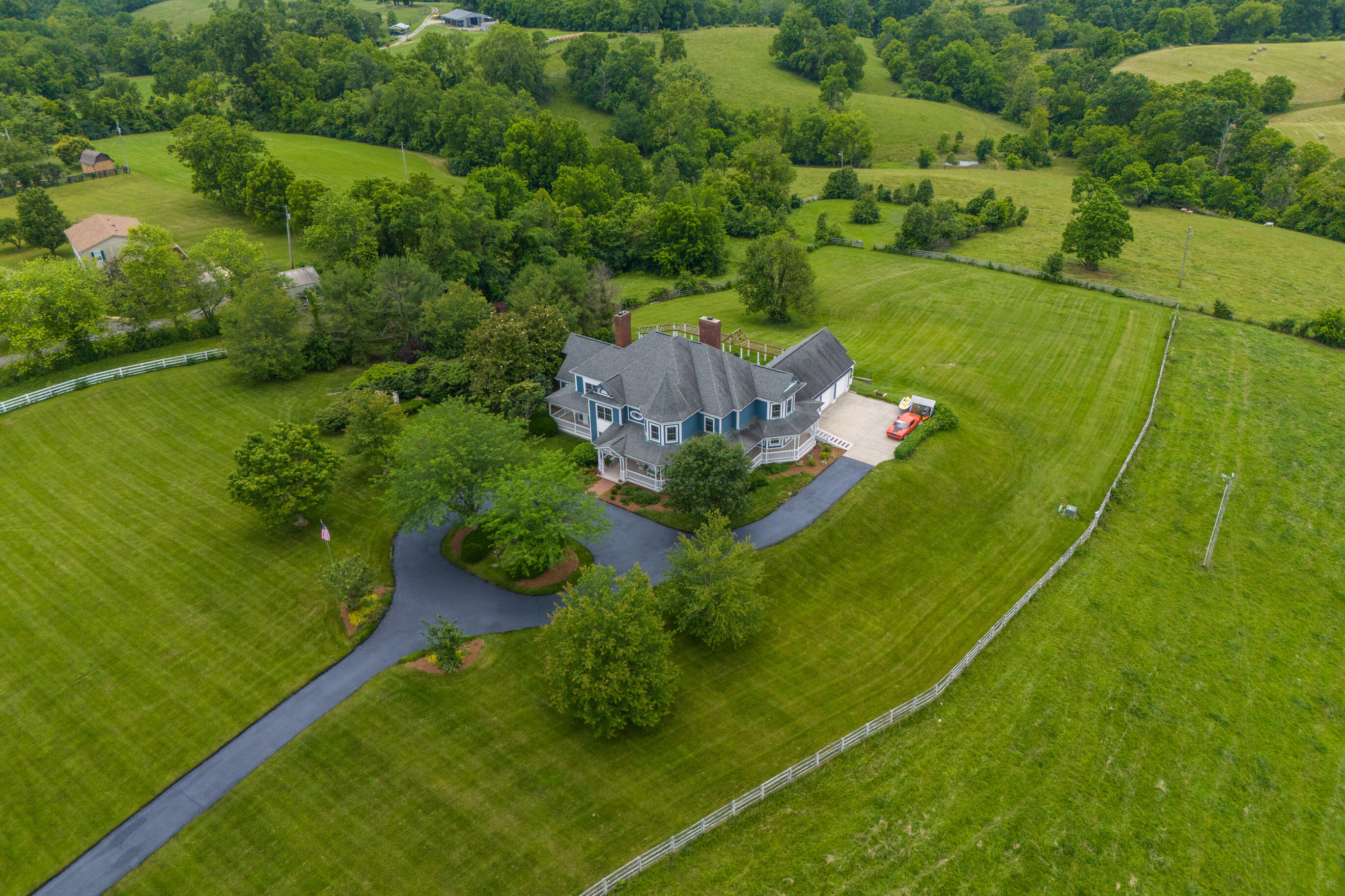 6237 Bybee Road Winchester, KY 40391 - Photo 4 of 92 20250613-6237-Bybee-Rd-drone-fh-022_web