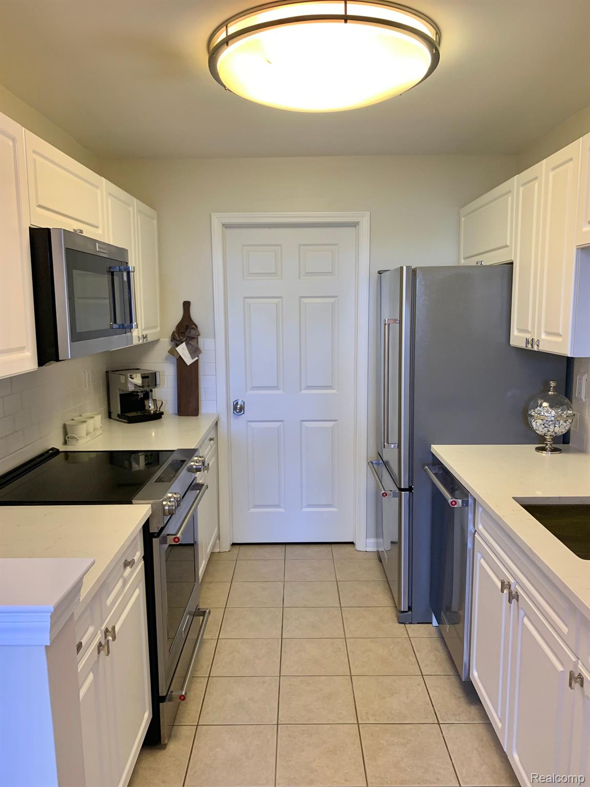 3494 Oakmonte Boulevard Rochester, MI 48306 - Photo 9 of 37 Gallery Image 9