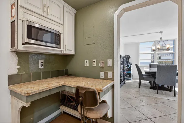 $460,000 | 301 North Ocean Boulevard, Unit 1006, Pompano Beach, FL 33062