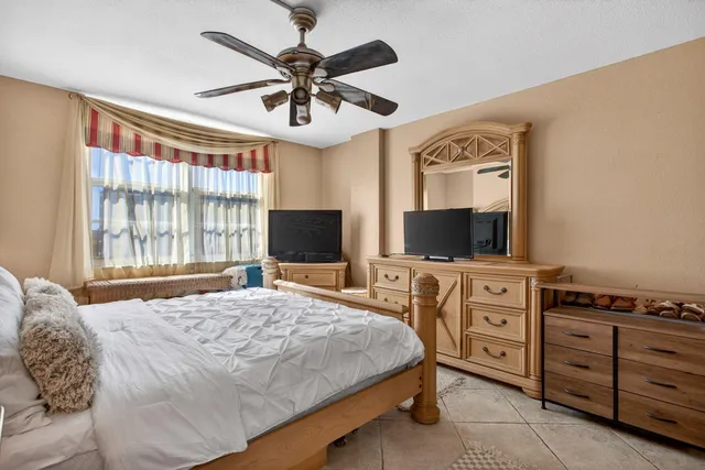 $460,000 | 301 North Ocean Boulevard, Unit 1006, Pompano Beach, FL 33062