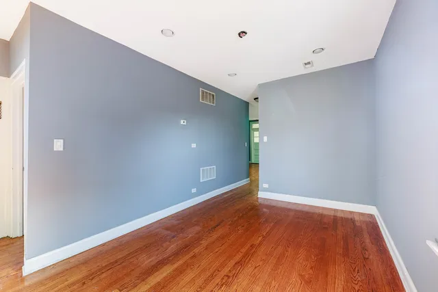 $1,400 | 6147 South Keeler Avenue, Unit 2, Chicago, IL 60629