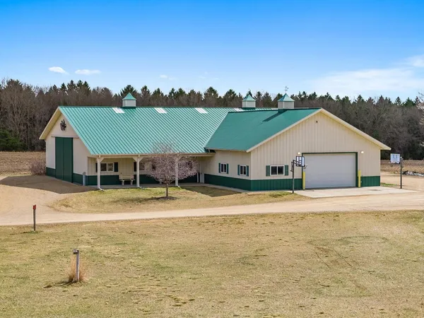 $1,589,000 | E10059 Block Prairie, Prairie du Sac, WI 53578